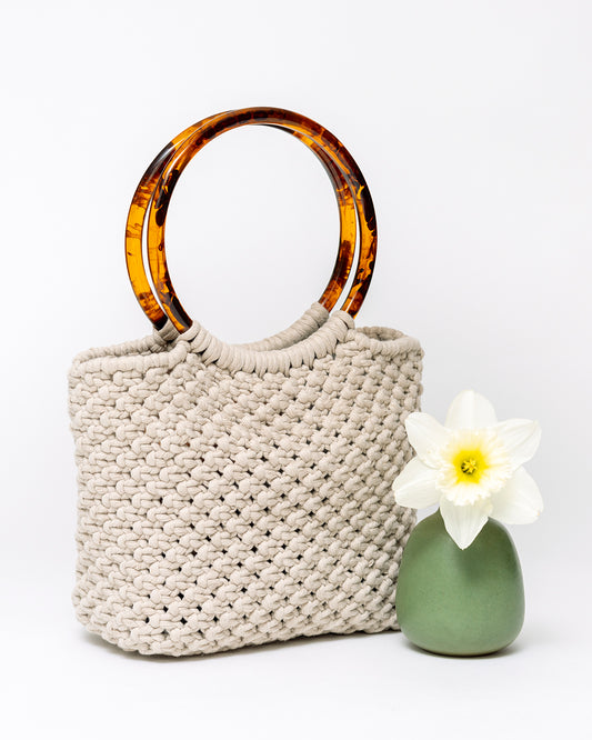 Macrame tote in Oat with tortoise shell handles